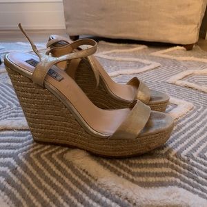 BADGLEY MISCHKA gold wedges size 7.5